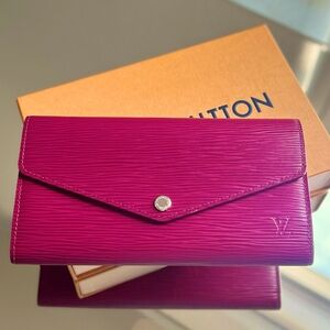 EUC Louis Vuitton Epi Magenta Portefeuille Sarah Leather Snap Zip Wallet COA